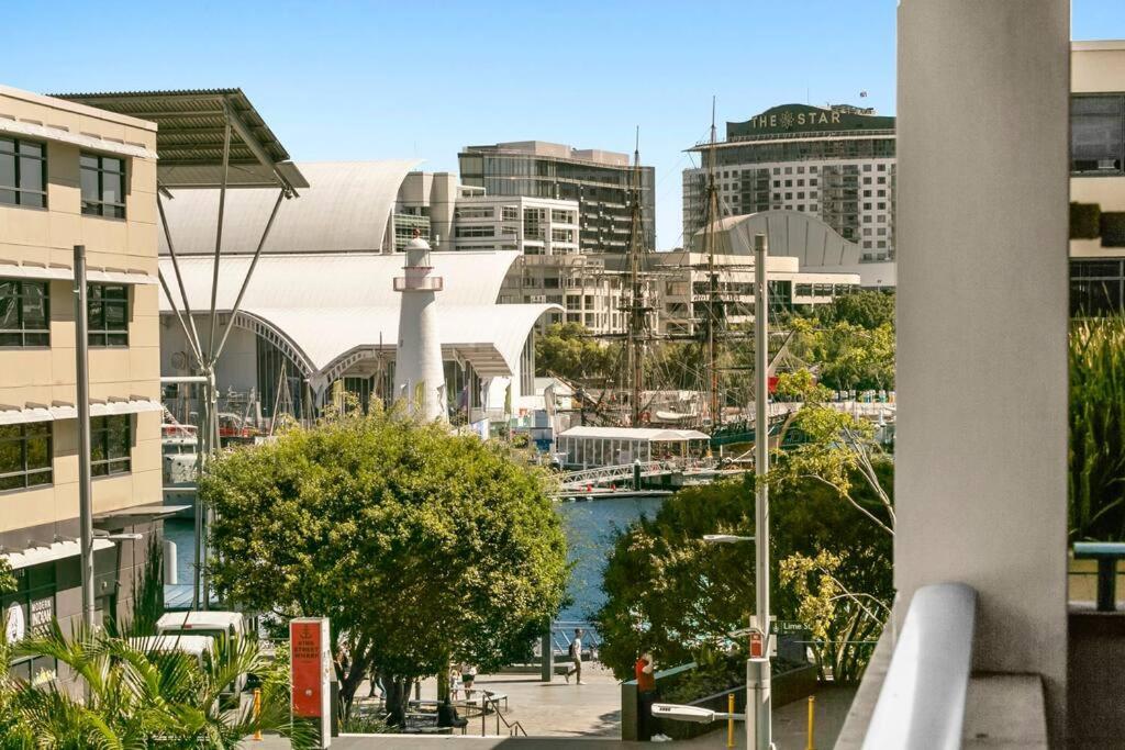 She35 - Cbd Darling Harbour Views With Pool & Gym Access